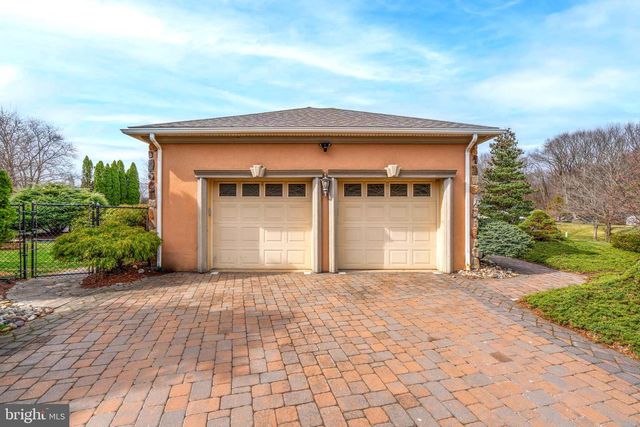 9 TIMBER WOLF DR, Hamilton, NJ 08620