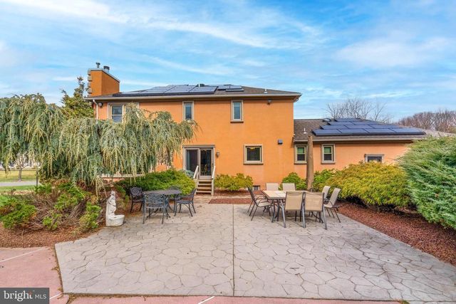 9 TIMBER WOLF DR, Hamilton, NJ 08620