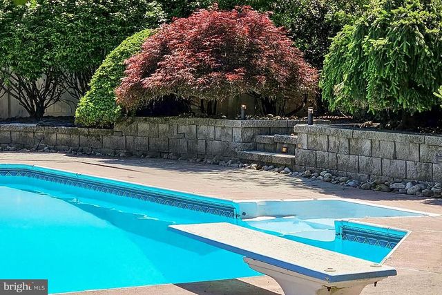 9 TIMBER WOLF DR, Hamilton, NJ 08620