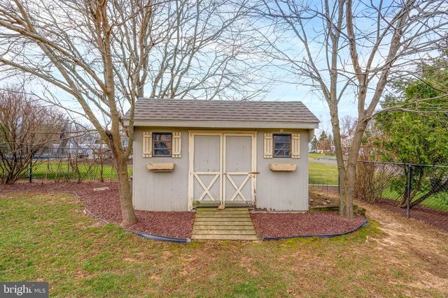 9 TIMBER WOLF DR, Hamilton, NJ 08620