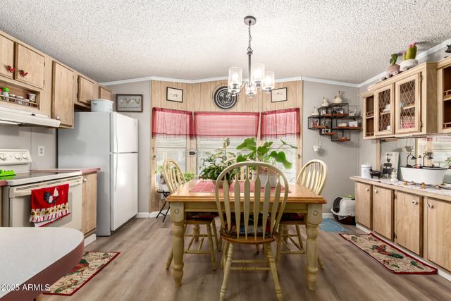 6942 W OLIVE Avenue 20, Peoria, AZ 85345