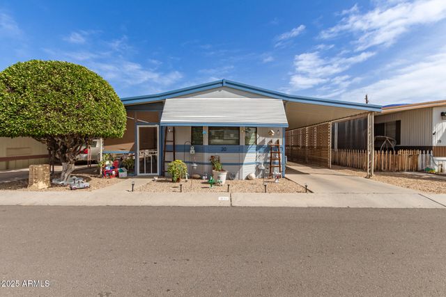 6942 W OLIVE Avenue 20, Peoria, AZ 85345