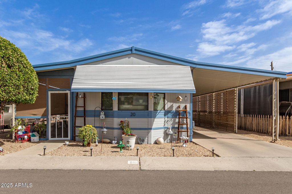 6942 W OLIVE Avenue 20, Peoria, AZ 85345