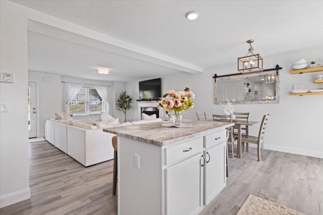 19 Lighthouse Ln, Westminster, MA 01473