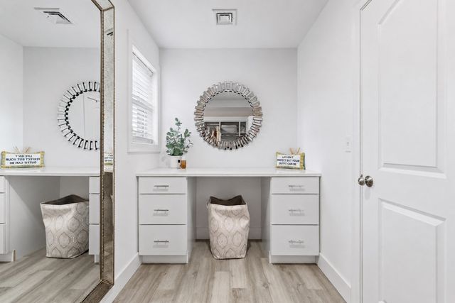 19 Lighthouse Ln, Westminster, MA 01473