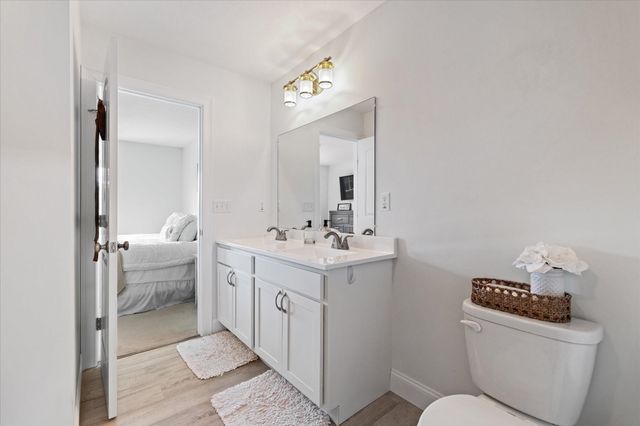 19 Lighthouse Ln, Westminster, MA 01473