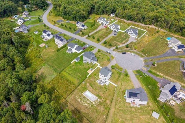 19 Lighthouse Ln, Westminster, MA 01473
