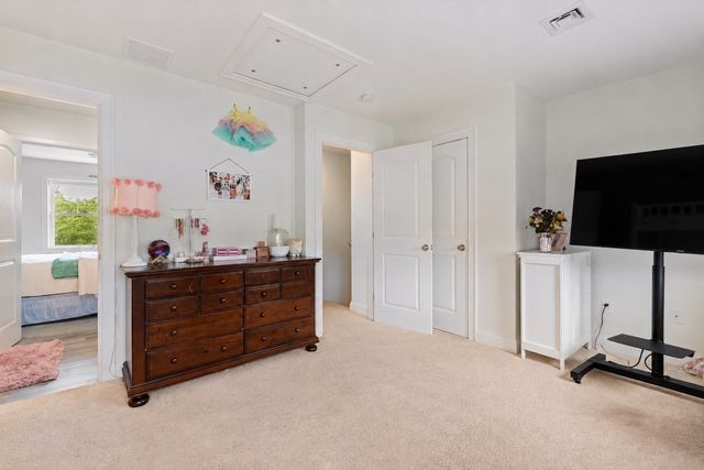 19 Lighthouse Ln, Westminster, MA 01473