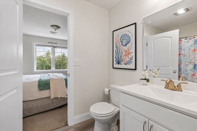 19 Lighthouse Ln, Westminster, MA 01473