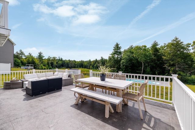 19 Lighthouse Ln, Westminster, MA 01473