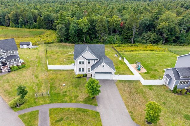 19 Lighthouse Ln, Westminster, MA 01473