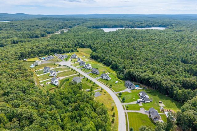 19 Lighthouse Ln, Westminster, MA 01473