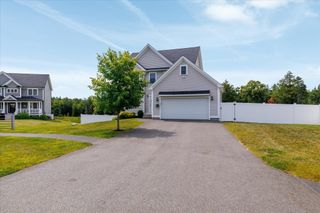 19 Lighthouse Ln, Westminster, MA 01473