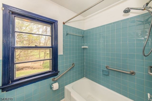 211 Clove Rd, Montague Twp., NJ 07827