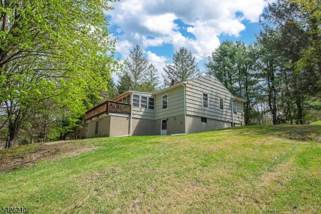 211 Clove Rd, Montague Twp., NJ 07827