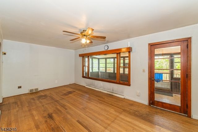 211 Clove Rd, Montague Twp., NJ 07827