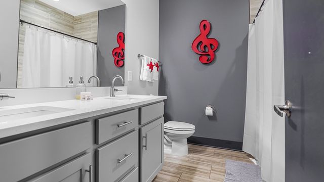 64 Fern Ave Unit 13, Nashville, TN 37207