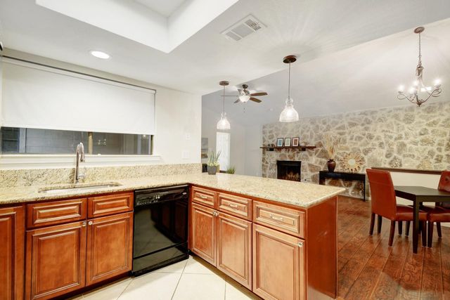 8504 Mesa DR A, Austin, TX 78759