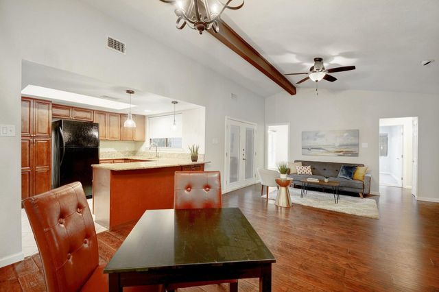 8504 Mesa DR A, Austin, TX 78759