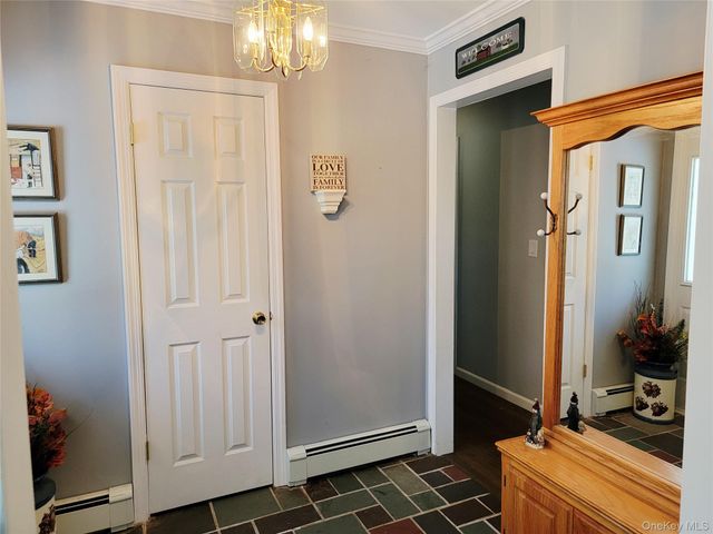 107 Oscawana Lake Road, Putnam Valley, NY 10579