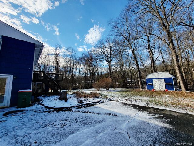 107 Oscawana Lake Road, Putnam Valley, NY 10579