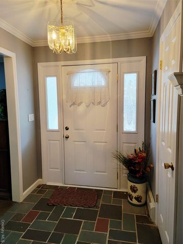 107 Oscawana Lake Road, Putnam Valley, NY 10579