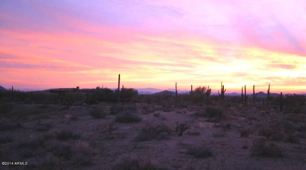 Image 5 of property listing at 37353 N 105TH Place 81, Scottsdale, AZ 85262