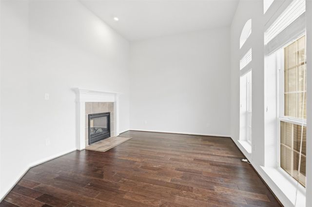 4002 Broadmoor Drive, Mont Belvieu, TX 77523