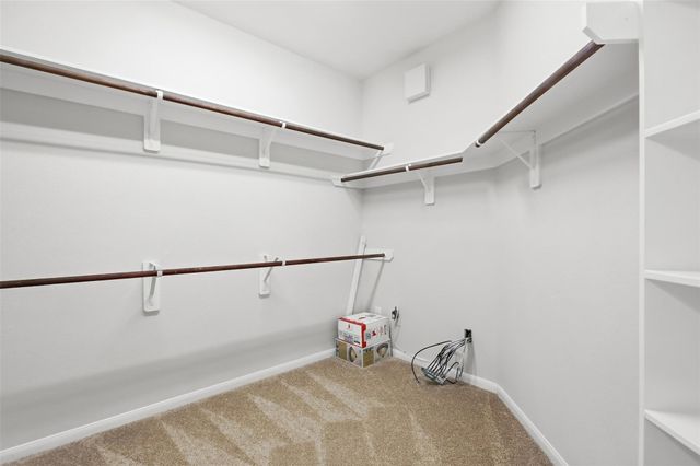 4002 Broadmoor Drive, Mont Belvieu, TX 77523