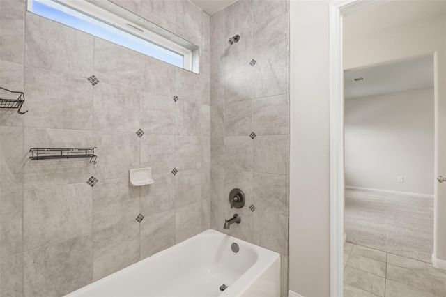 4002 Broadmoor Drive, Mont Belvieu, TX 77523