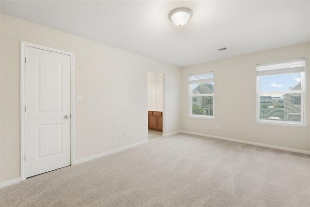 4002 Broadmoor Drive, Mont Belvieu, TX 77523