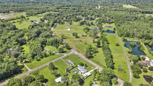 12025 Blackwater Rd, Central, LA 70714