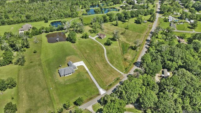 12025 Blackwater Rd, Central, LA 70714