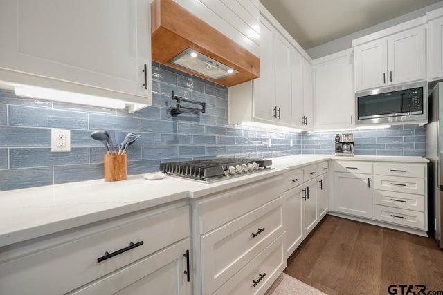 14673 Woodland Creek Dr, Tyler, TX 75706