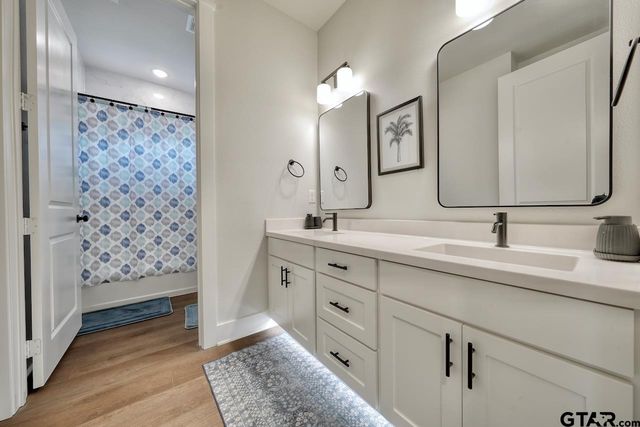 14673 Woodland Creek Dr, Tyler, TX 75706