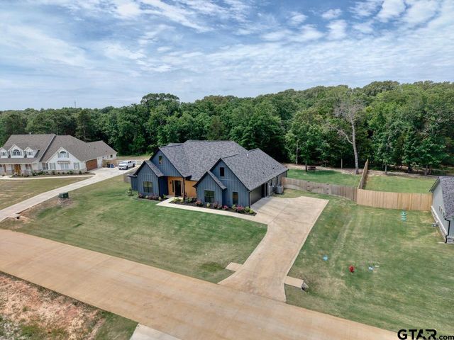 14673 Woodland Creek Dr, Tyler, TX 75706