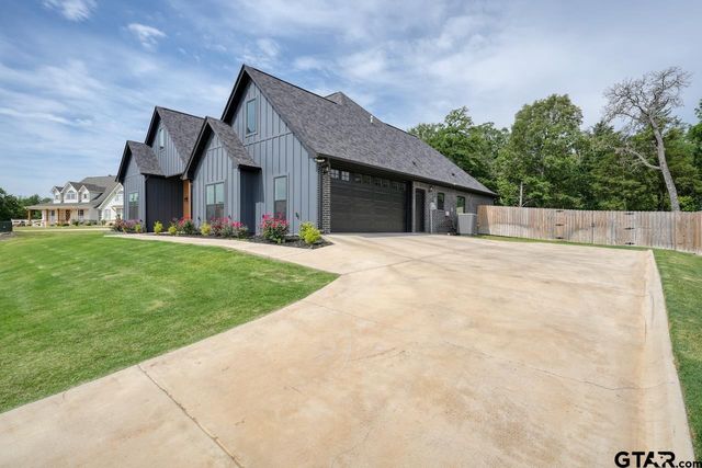 14673 Woodland Creek Dr, Tyler, TX 75706