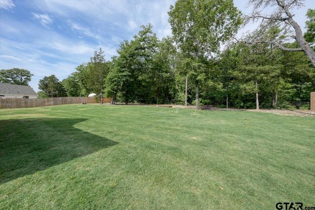 14673 Woodland Creek Dr, Tyler, TX 75706