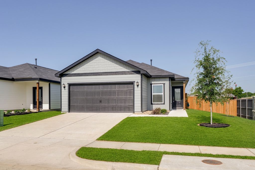 300 Hay Field Drive, Blue Ridge, TX 75424