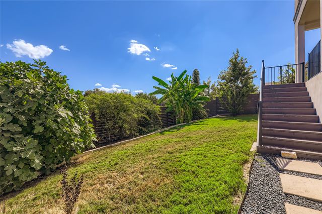 7113 Jument DR, Austin, TX 78738