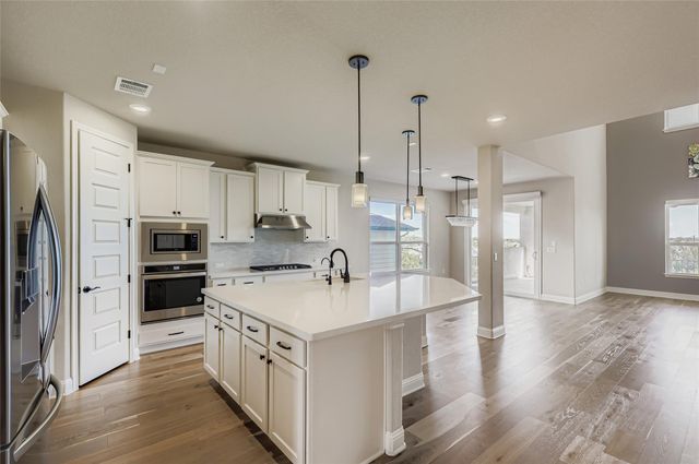7113 Jument DR, Austin, TX 78738