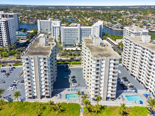 3221 S Ocean Boulevard 302, Highland Beach, FL 33487