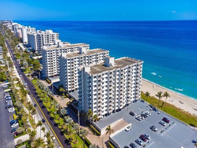 3221 S Ocean Boulevard 302, Highland Beach, FL 33487