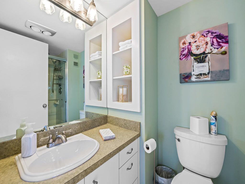 Image 14 of property listing at 3221 S Ocean Boulevard 302, Highland Beach, FL 33487