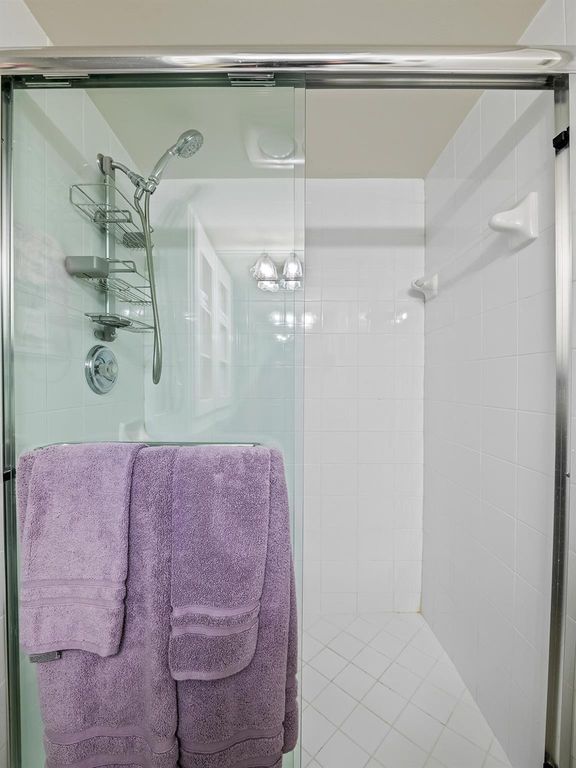 Image 15 of property listing at 3221 S Ocean Boulevard 302, Highland Beach, FL 33487