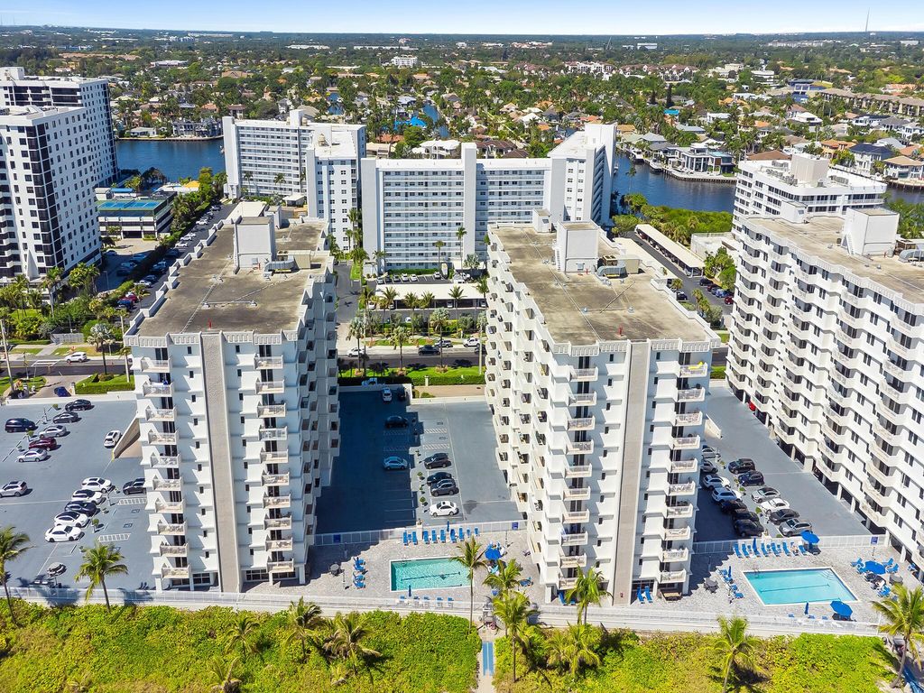 Image 30 of property listing at 3221 S Ocean Boulevard 302, Highland Beach, FL 33487