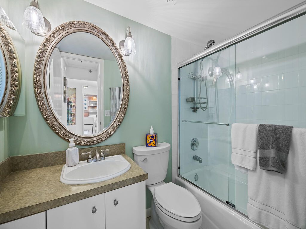 Image 8 of property listing at 3221 S Ocean Boulevard 302, Highland Beach, FL 33487