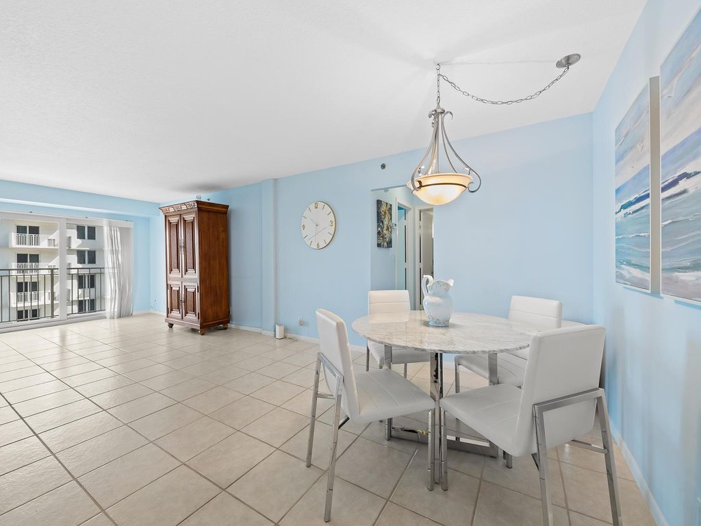 Image 9 of property listing at 3221 S Ocean Boulevard 302, Highland Beach, FL 33487