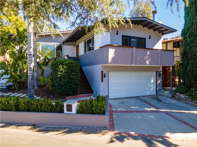 22540 Cass Avenue, Woodland Hills, CA 91364