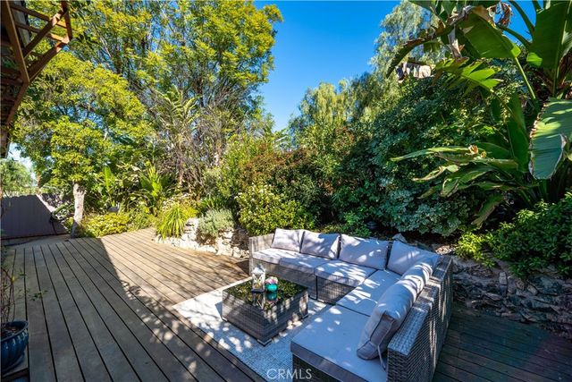 22540 Cass Avenue, Woodland Hills, CA 91364
